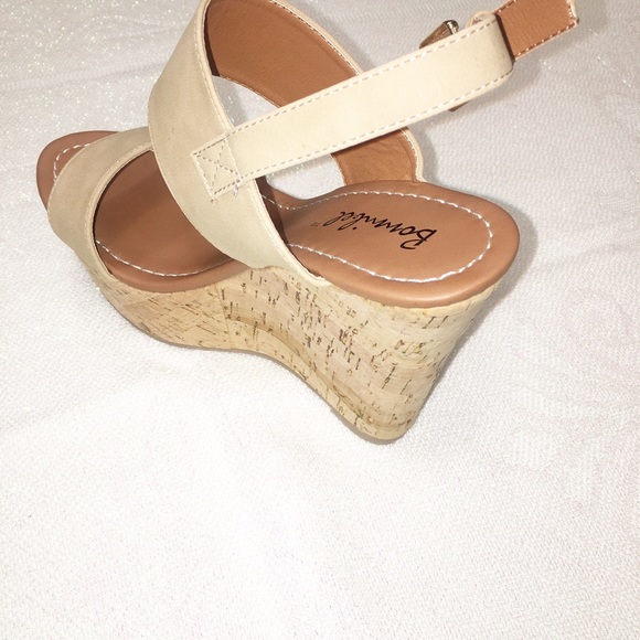 Bonnibel Beige Wedges - Picture 5 of 6